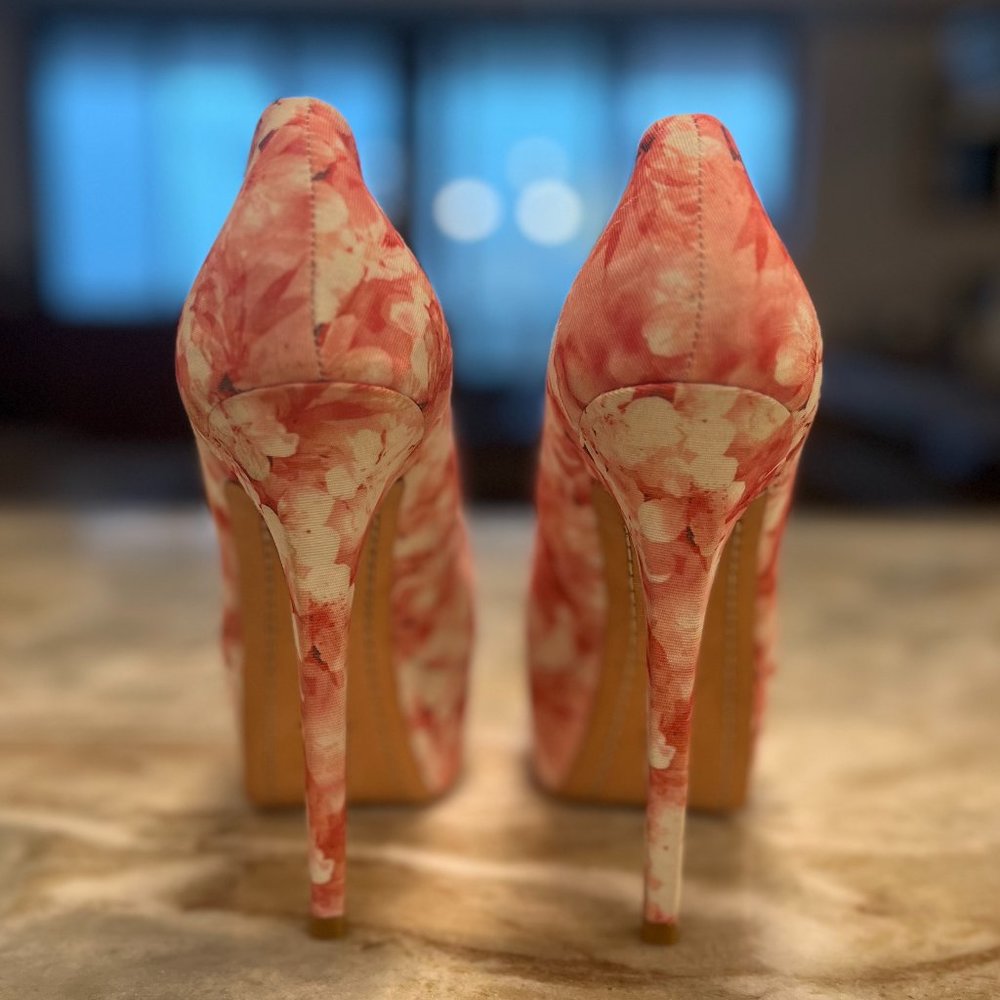 Alice + Olivia Floral Platform Heel - Size 38.5 (US 8.5)